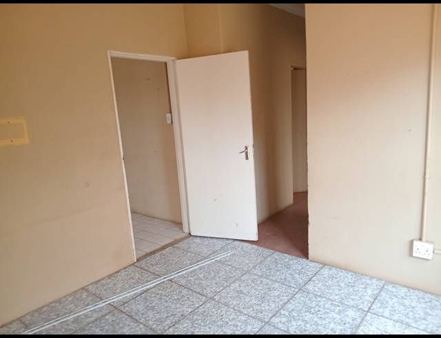 3 BEDROOM HOUSE FOR SALE IN EVATON WEST